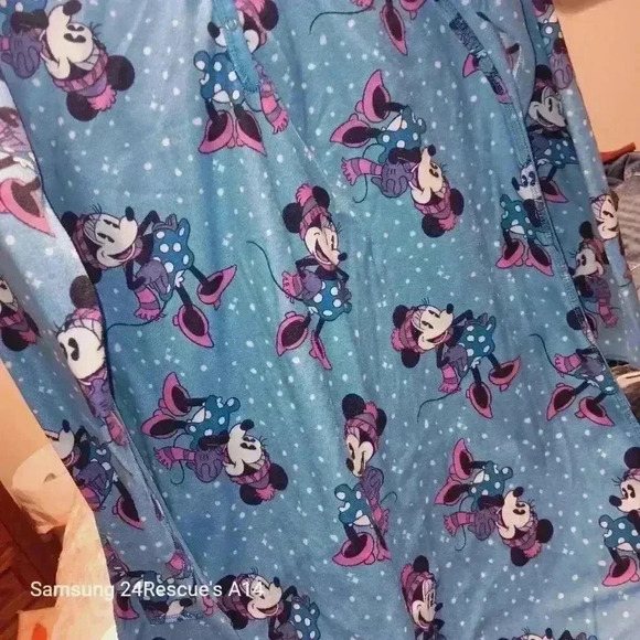 Women's Polyester Disney Minnie Mouse Sleepshirt Size L Snap Buttons Like New - Picture 9 of 11